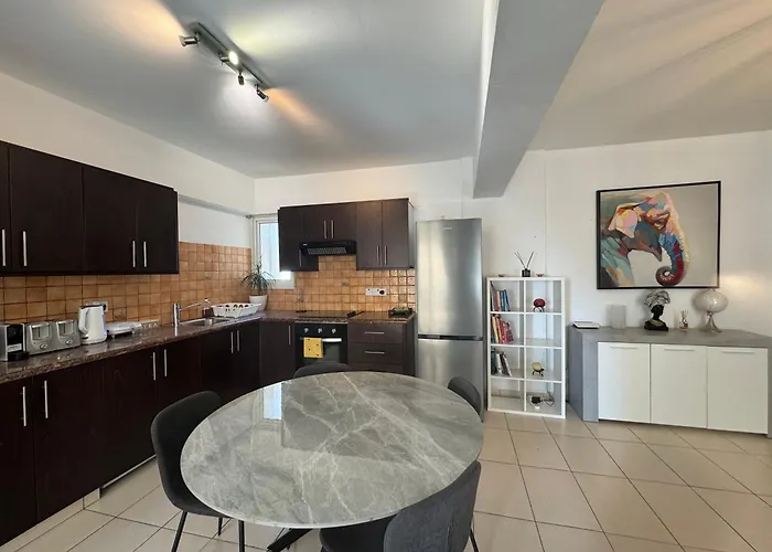 Seaview Harmony Apartment *